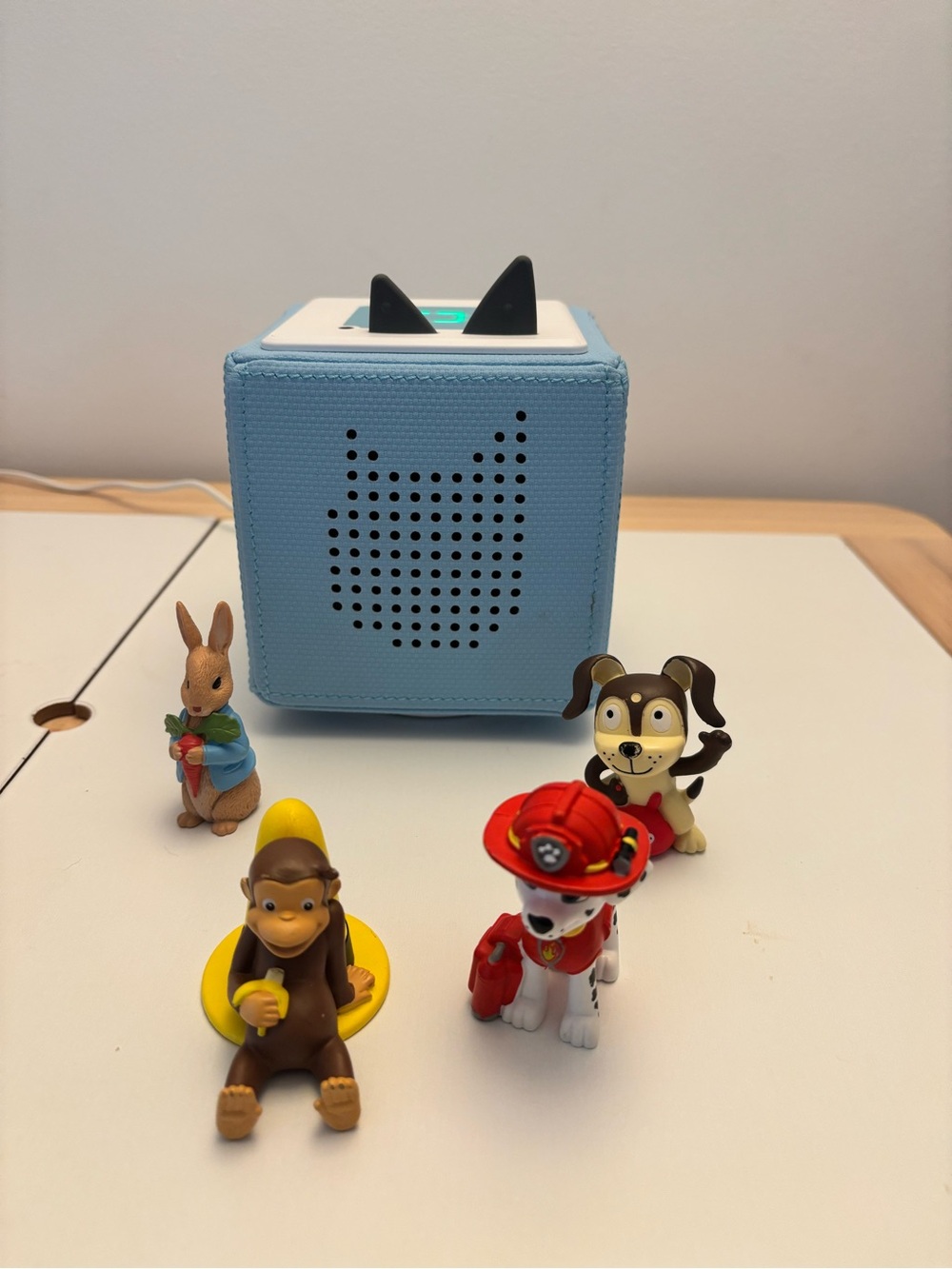 Tonie Box and 4 Tonie Characters